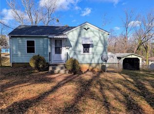 119 Cox Ave, Elkin, NC 28621