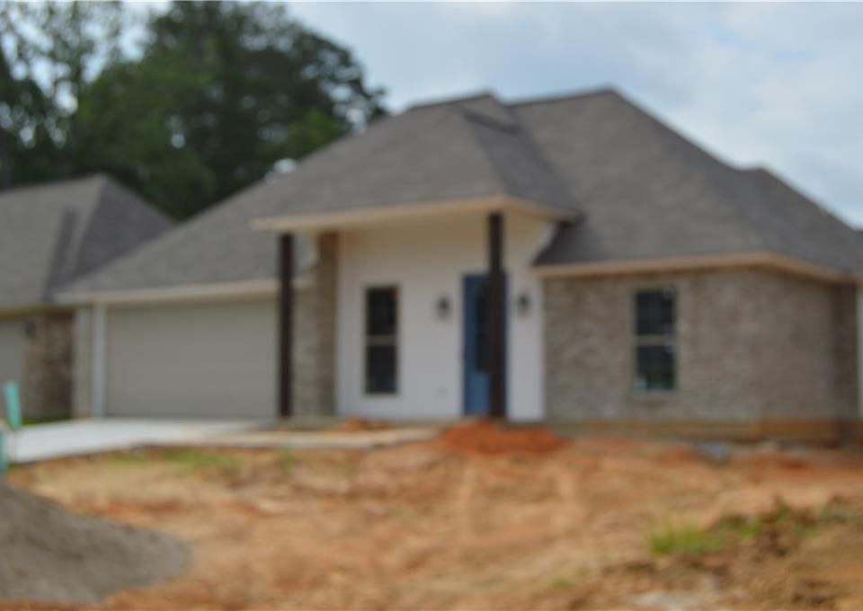1st image of 814 Pine Ridge Ct