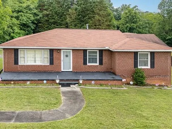 424 Camp Rd, Burlington, NC 27217