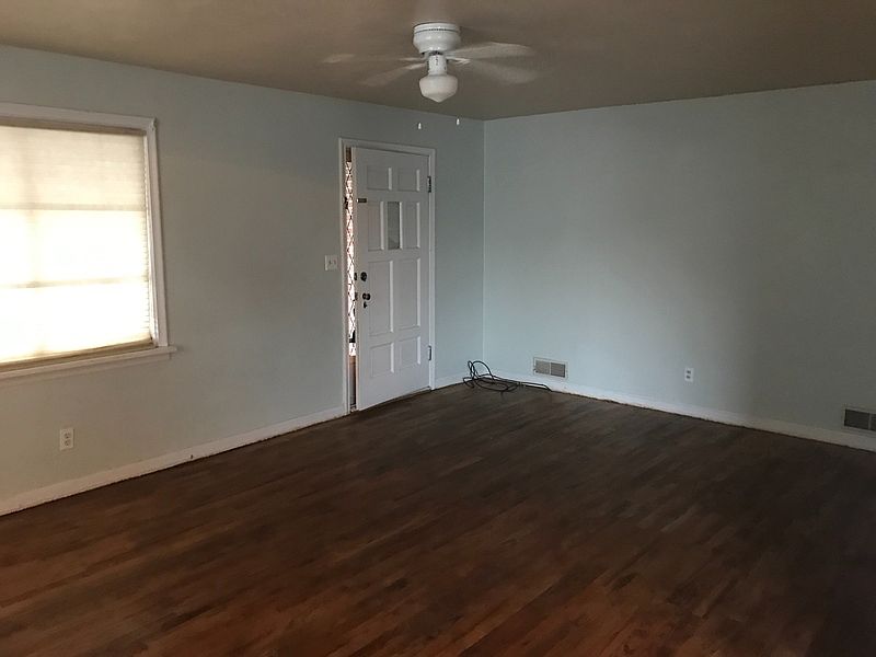 50 N Center St, Moroni, UT 84646 Zillow