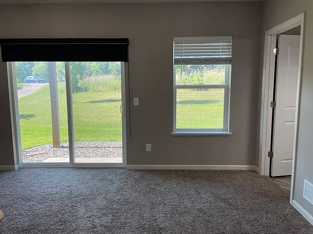 3 bed, 2186 sqft, $2,799 — Photo 3