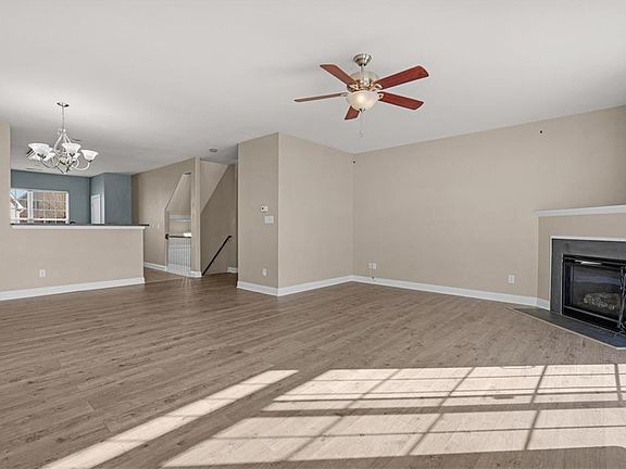 3rd image of 4505 Leamore Square Rd