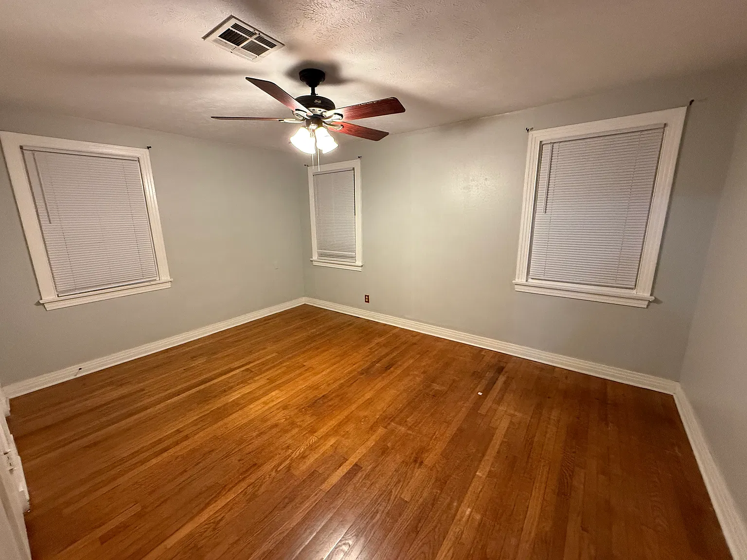 3 bed, 1583 sqft, $2,250 — Photo 3