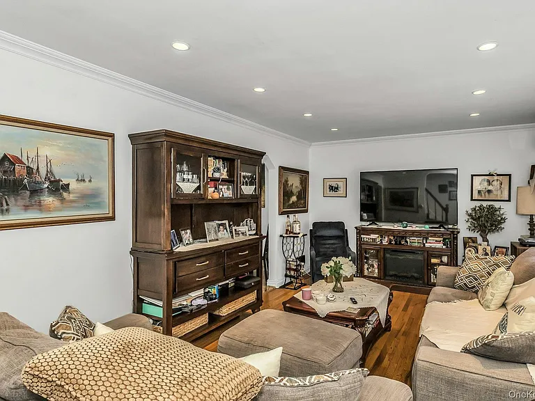 53 Carnation Ave #A — Photo 4