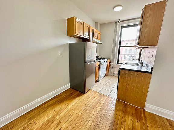2nd image of 647 4th Ave APT 12A