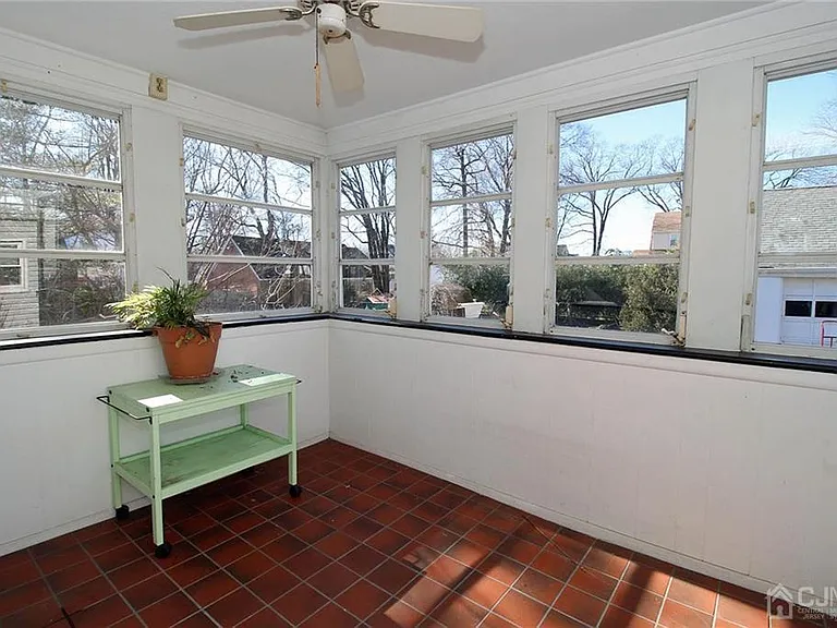 37 Ireland Ave #1 — Photo 3