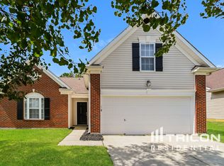 4119 Dover Downs Dr, Charlotte, NC 28216