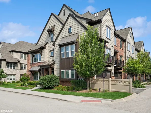 624 Parkside Ct, Libertyville, IL 60048