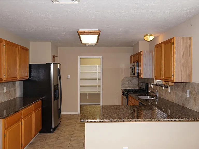 18807 Timbers Dr — Photo 6