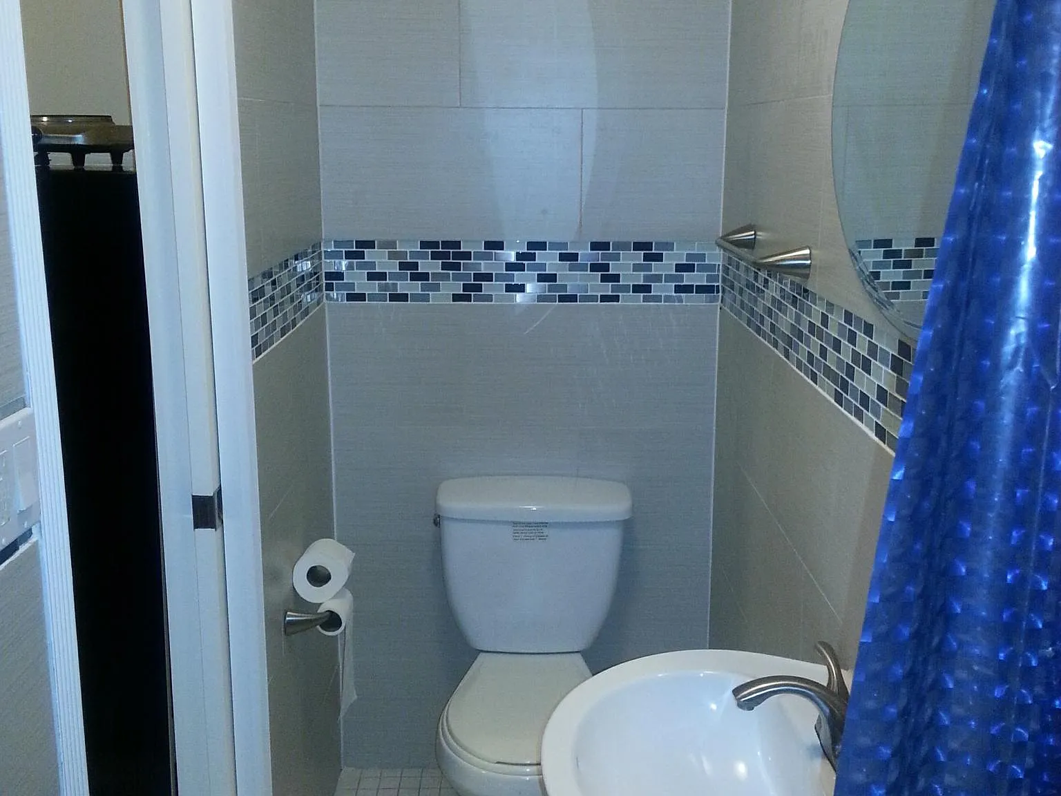 Studio, 220 sqft, $1,120 — Photo 4