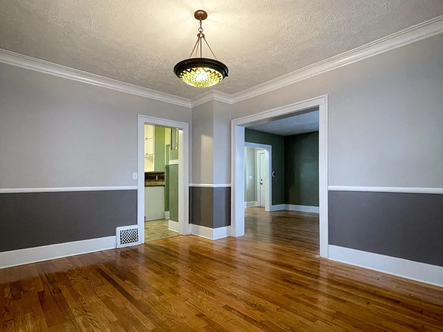 1031 Benjamin Ave SE — Photo 3