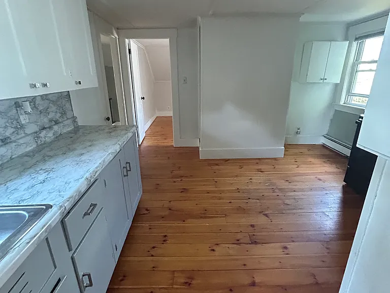 140 Court St #A — Photo 13
