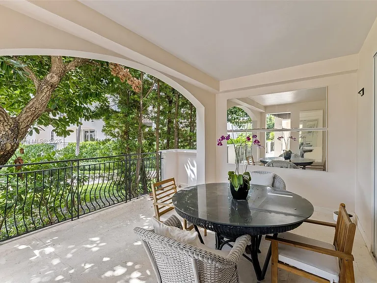 19216 Fisher Island Dr #19216 — Photo 24