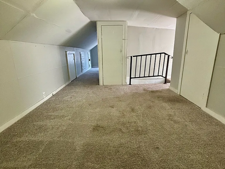 1112 Weller Ave — Photo 8