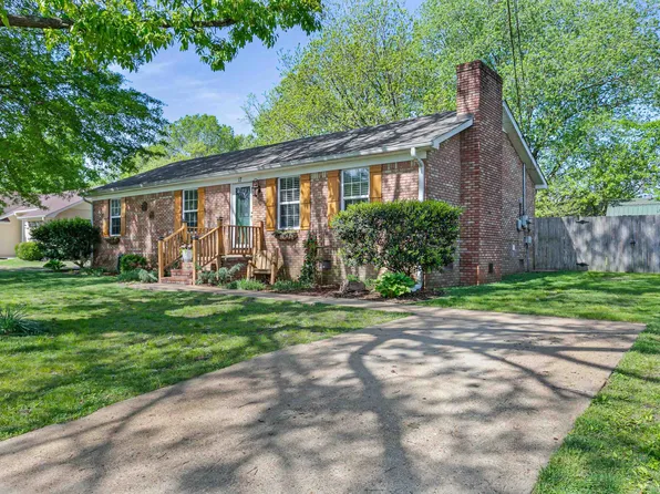 17 Libby Ln, Jackson, TN 38301