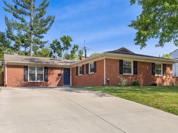 3483 Greentree Rd, Lexington, KY 40517