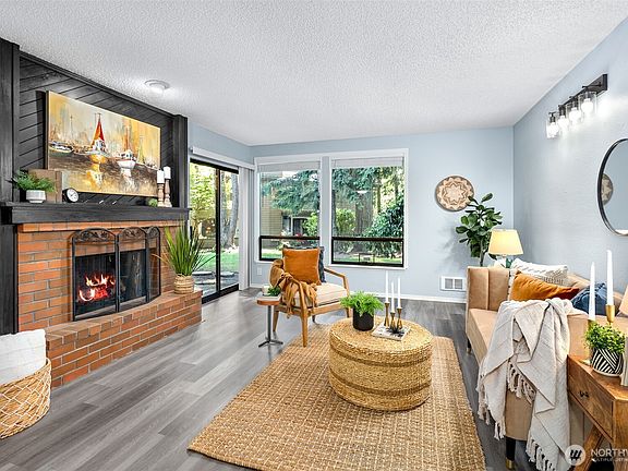 2nd image of 19115 Ballinger Way NW #102