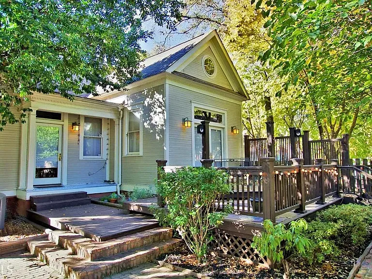 460 Grant St SE — Photo 2