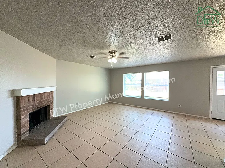 3952 Golden Horn Ln — Photo 9
