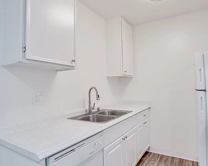 Fletcher Valley Apartments — Photo 10
