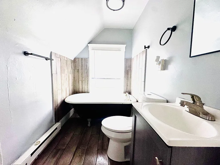 11521 Tuscora Ave — Photo 8