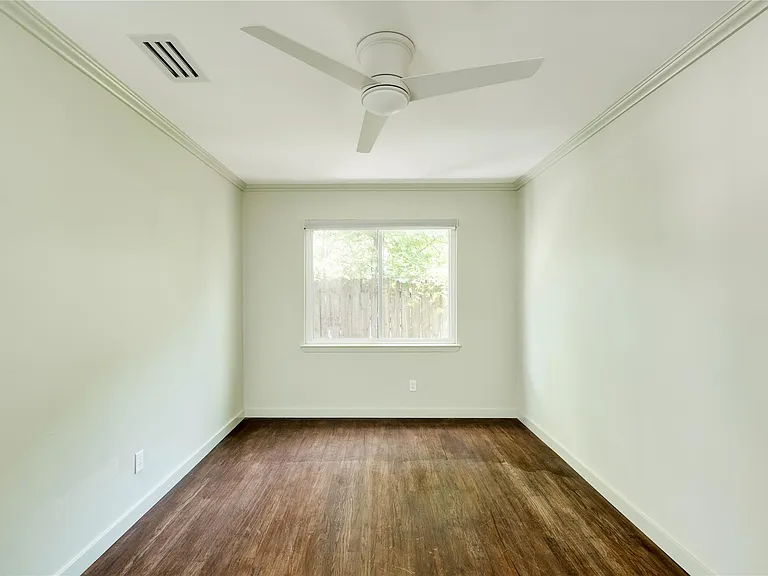 1707 Overhill Dr — Photo 13