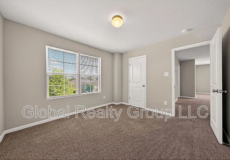 10426 Rosalina Loop — Photo 17