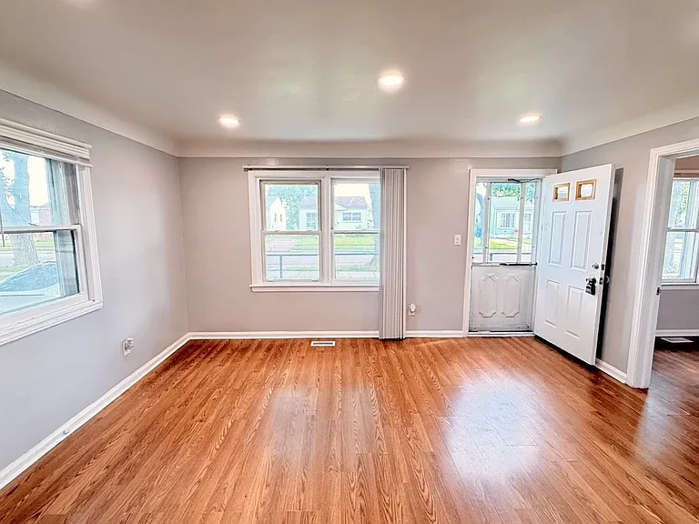 6847 Continental Ave — Photo 6
