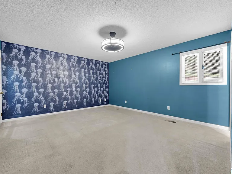 373 Laredo Dr — Photo 22