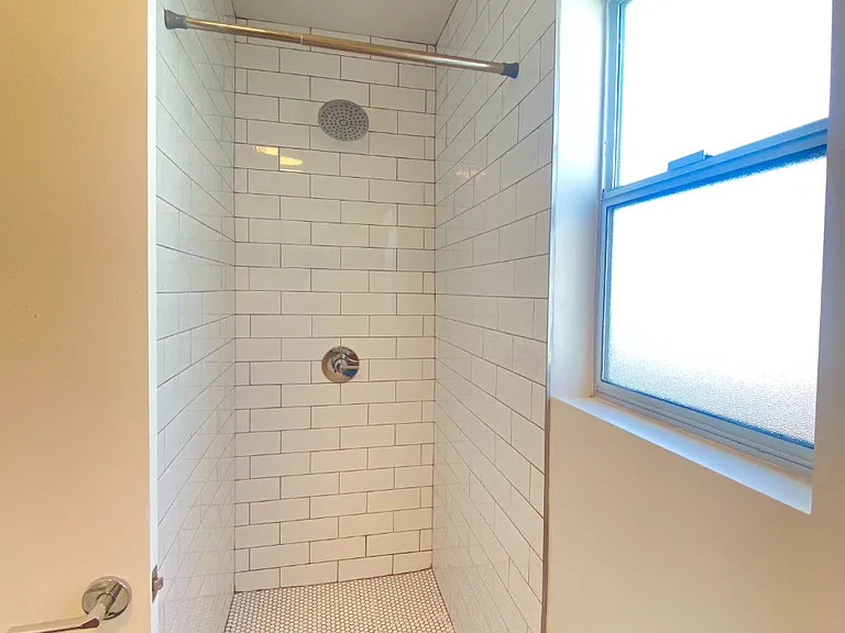 4512 Willowbrook Ave #4512.5 — Photo 7
