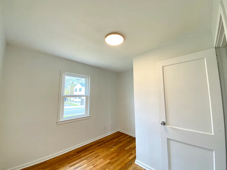 58 Waddell Rd — Photo 6