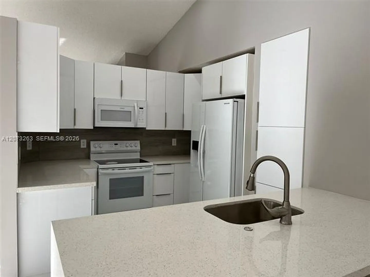 1542 Presidio Dr # 0, Weston, FL 33327 — Photo 1