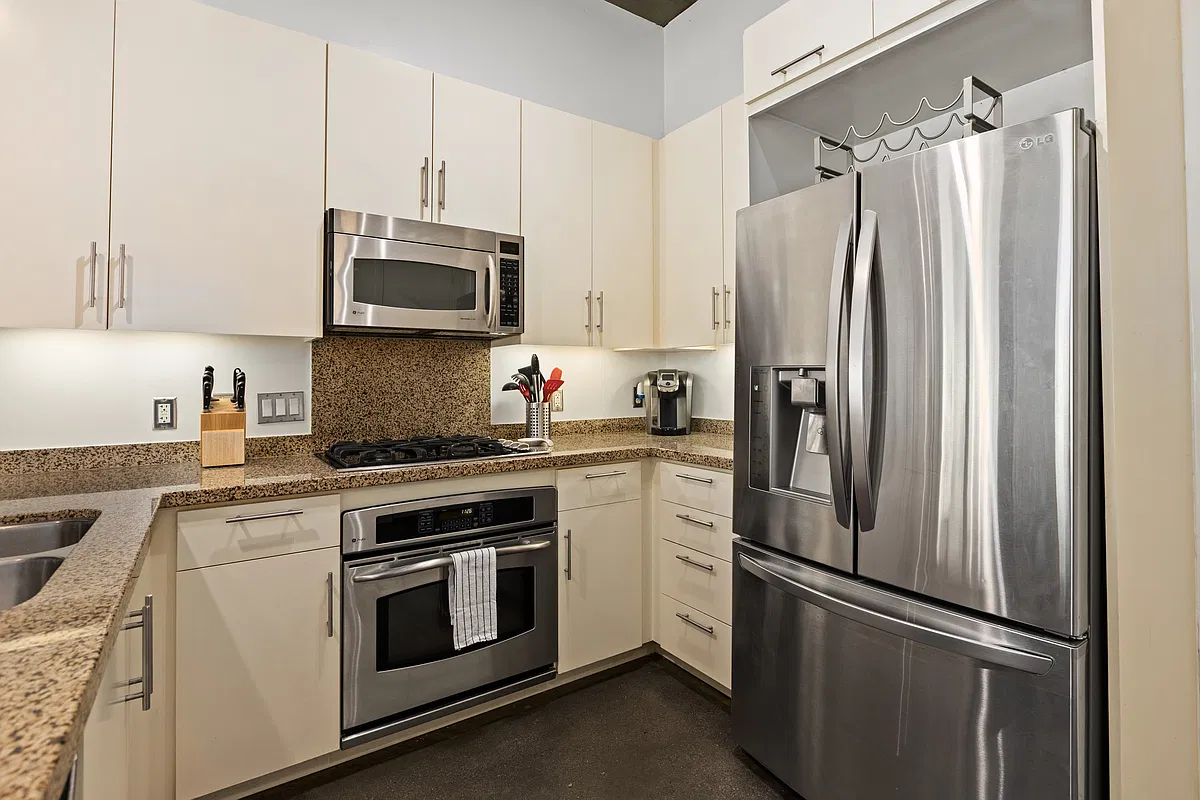 1 bed, 1187 sqft, $4,600 — Photo 3