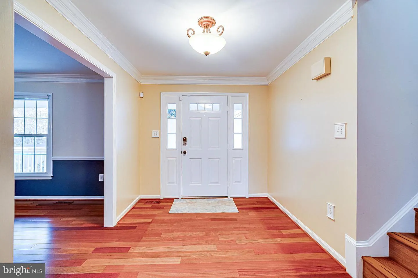 5 bed, 3.5 bath, 2542 sqft, $4,300 — Photo 2