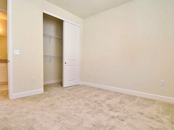 4th image of 73 Aventura Cmn