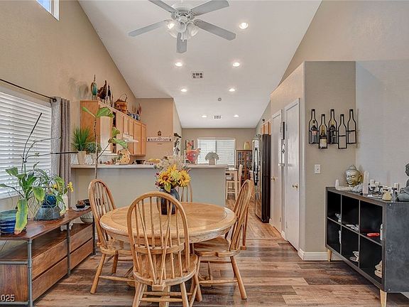 4th image of 2715 Coral Cliffs Ct
