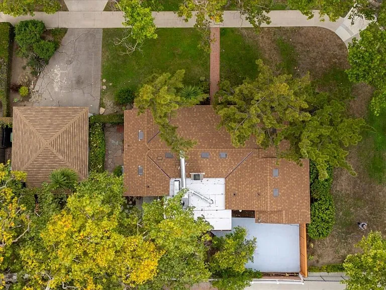 4328 Goodland Ave — Photo 41