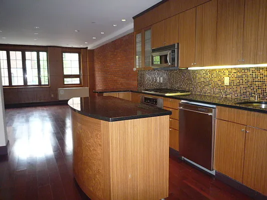 Rented by New Yorker Realty | media 42