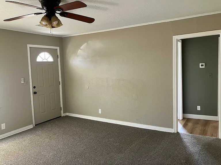 1821 S Armstrong Ave — Photo 8