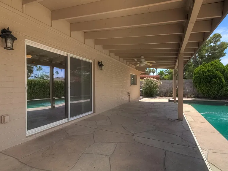 1737 E Pebble Beach Dr — Photo 4