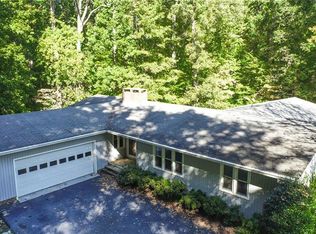 7714 Whitaker Dr, Summerfield, NC 27358