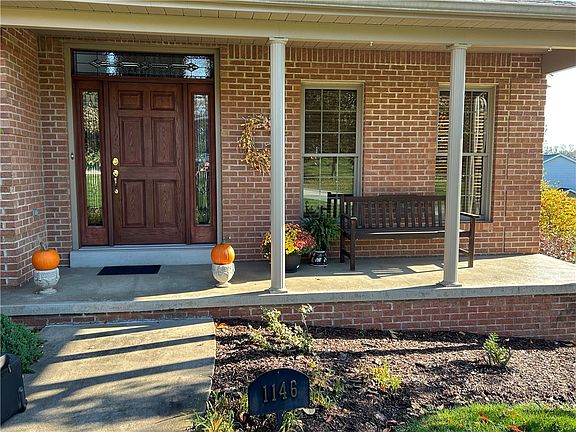 3rd image of 1146 Chaucer Dr