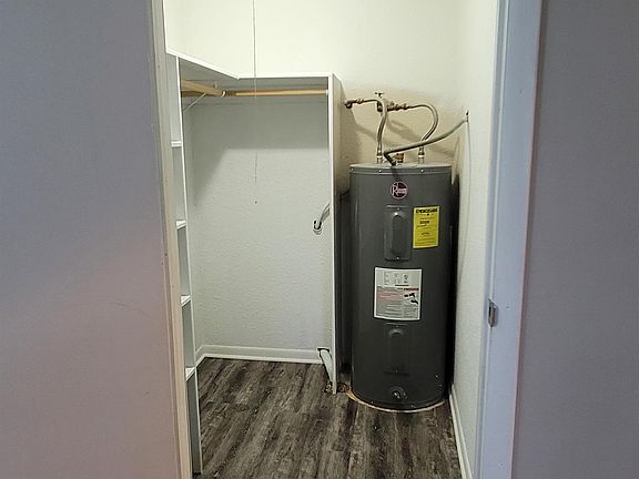 4th image of 1013 Cato Ln
