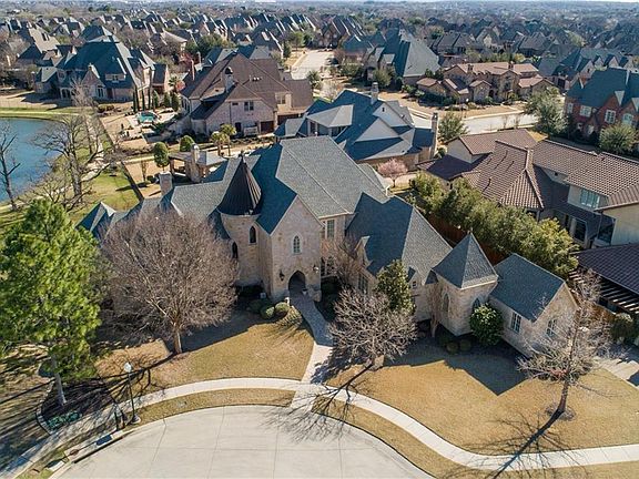 3rd image of 6905 Sir Spencer Ct