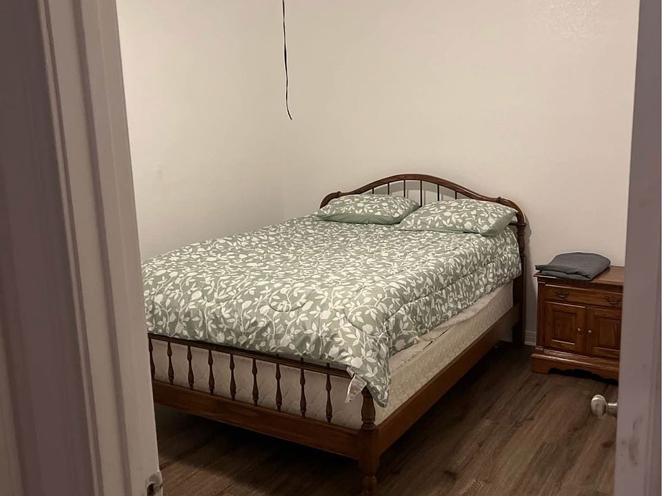 1st image of 1104 N 13th St
