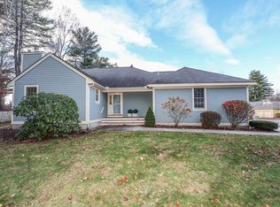 15 Spyglass Point Cir, Bedford, NH 03110