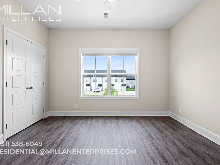 208 Drayton Dr — Photo 16