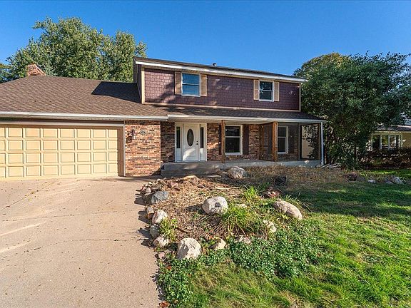 2nd image of 1331 Willow Cir