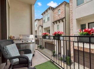 2213 Chenevert St, Houston, TX 77003