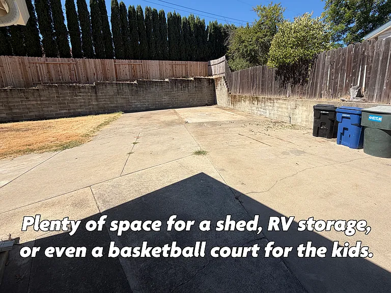 8762 Kurts Ct — Photo 15